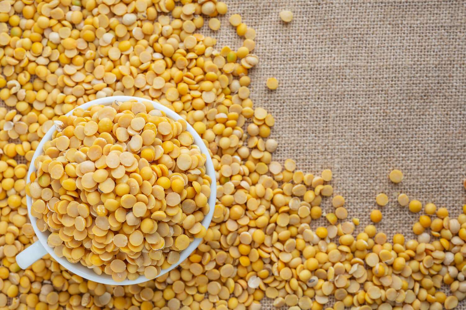 why should we avoid cooking pigeon pea in pressure cooker